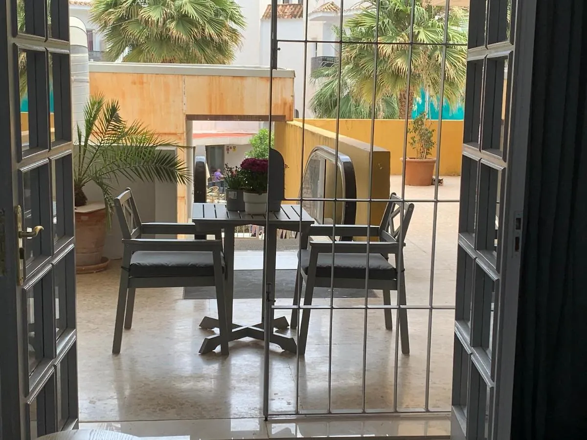 Kentia Rooms Torremolinos